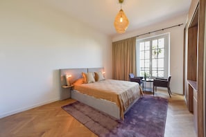 3 bedrooms, iron/ironing board, WiFi, bed sheets - Rare luxury 3-Br. near the Croisette (Cannes)