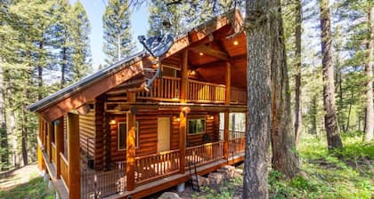 Fox’s Lair| Fire Pit | 35 min to YNP | Secluded