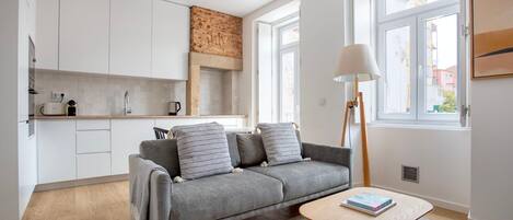 Fernseher, Stereoanlage