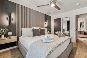 1 bedroom, iron/ironing board, free WiFi, bed sheets - Lyric Loft - Walk to Broadway! Couples retreat! (Nashville)