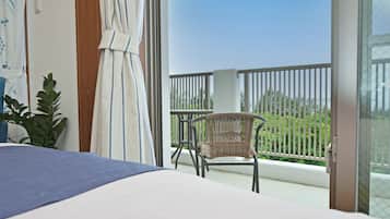 One-Bedroom Apartment, 2nd - 4th Floor, Non Smoking | View from room