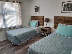 2 chambres, fer et planche à repasser, lit parapluie, Wi-Fi