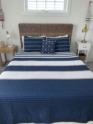 5 bedrooms, desk, travel cot, free WiFi
