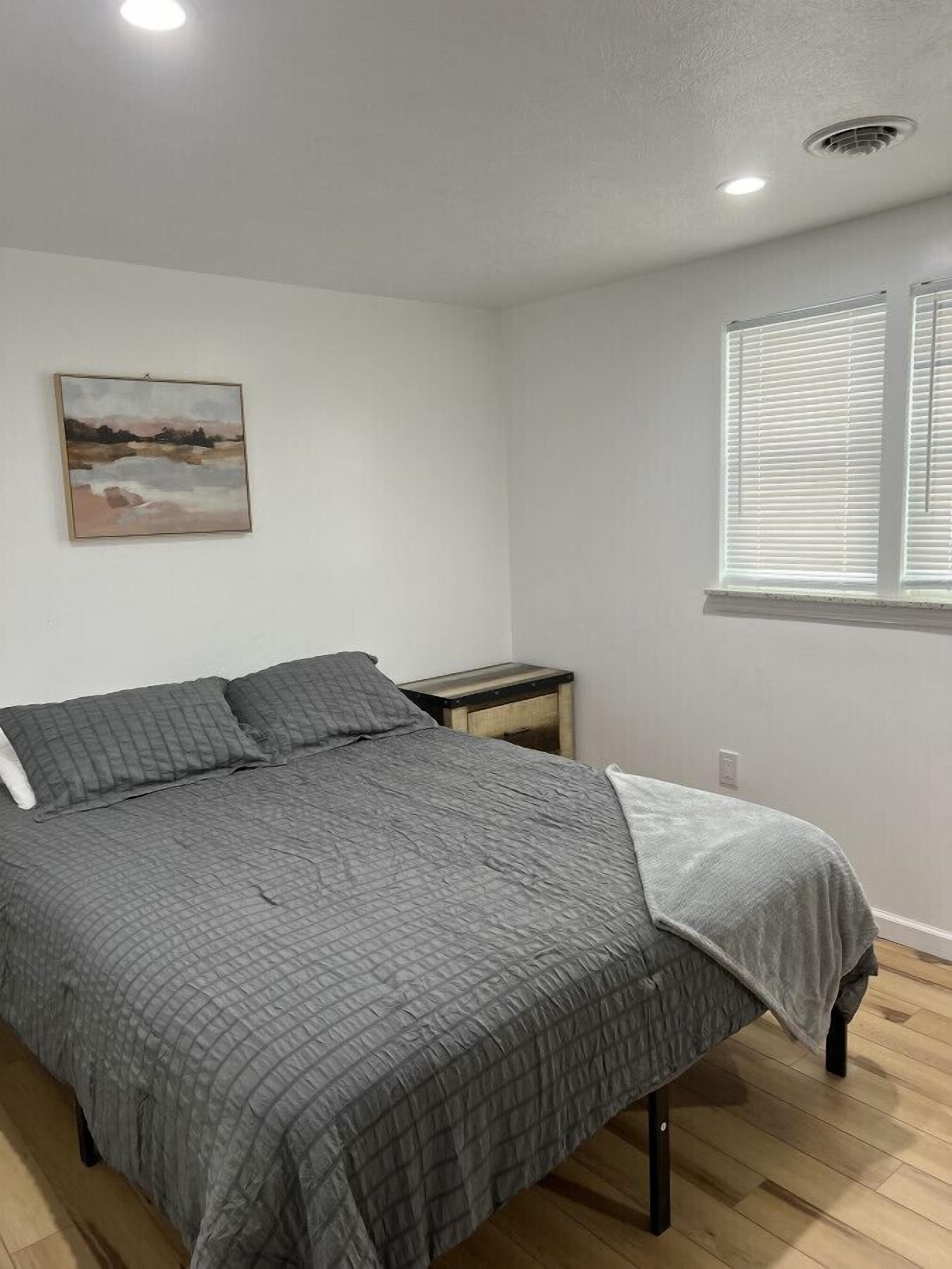 2 chambres, fer et planche à repasser, lit parapluie, Wi-Fi gratuit