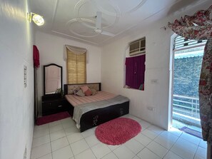 1 bedroom, desk, iron/ironing board, free WiFi - Blush & Boho Escape – Cozy 1BHK for Peaceful Stays (Delhi)