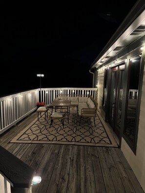 تناول الطعام بالخارج