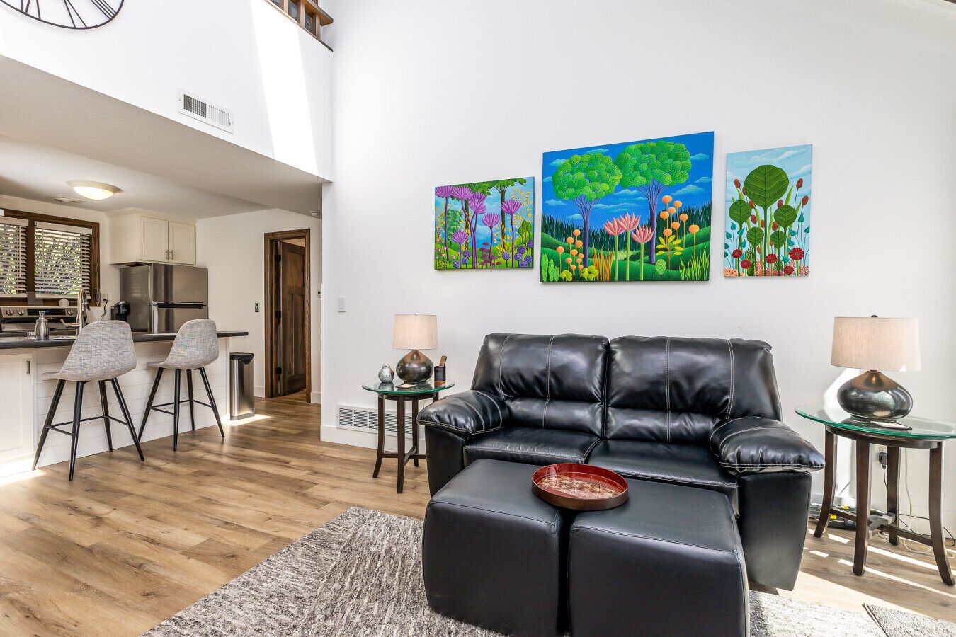 電視、壁爐、足球機、乒乓球設施