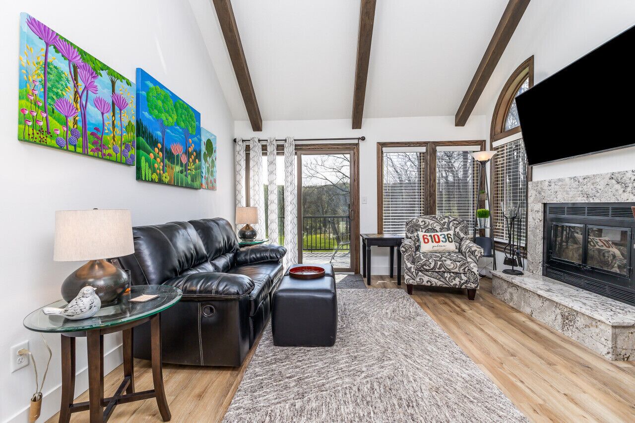 TV, fireplace, foosball, table tennis