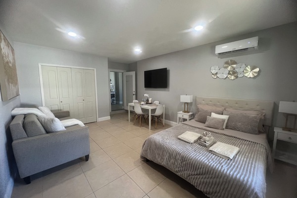 1 dormitori, planxa i posts de planxar, wifi gratuïta i roba de llit