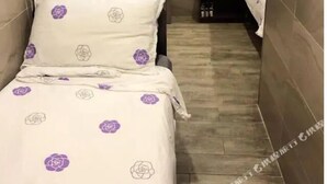 Basic Triple Room | WiFi (free) - Zixin Hotel (Kowloon)