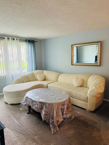 Great location 2 minutes away from Buffalo Niagara International Airport 