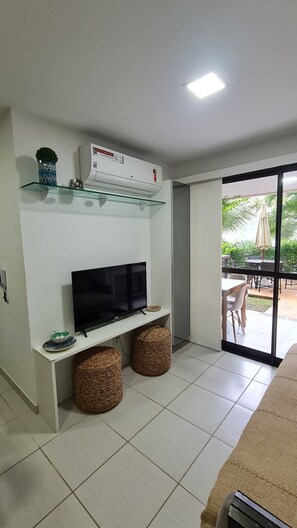 Comfort Apartment, Pool View | Living area - Cupe Beach Living by La Playa (Ipojuca)