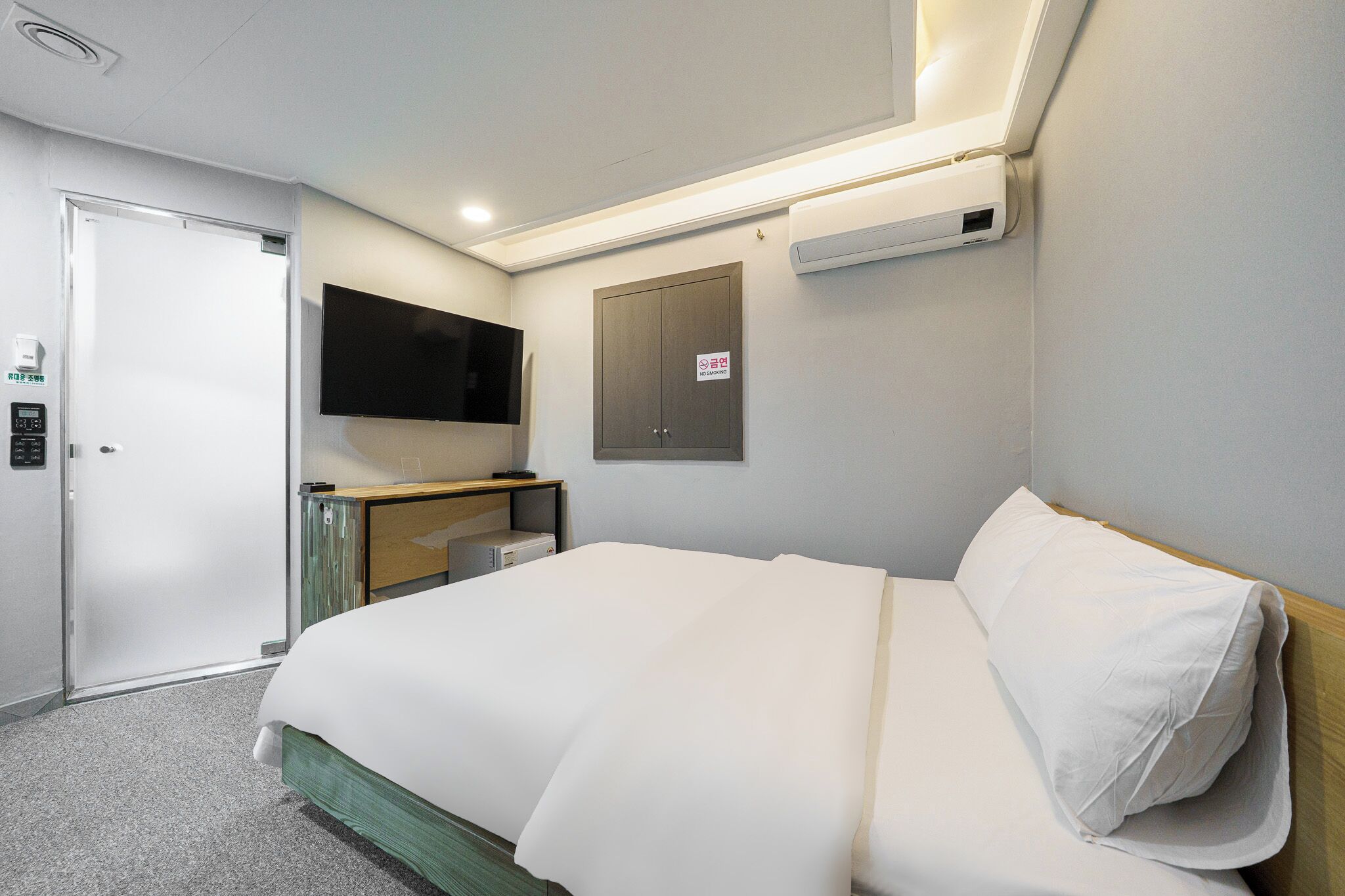 Double Room | Free WiFi, bed sheets