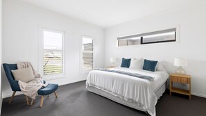 4 makuuhuonetta, silitysrauta/-lauta, internet, vuodevaatteet