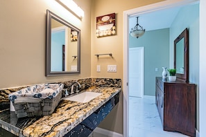 Shower, hair dryer, towels, soap - Experience Tropical Tranquility: Luxury Studio Home in Hilo!  (Hilo)