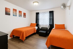 3 bedrooms, desk, iron/ironing board, travel cot