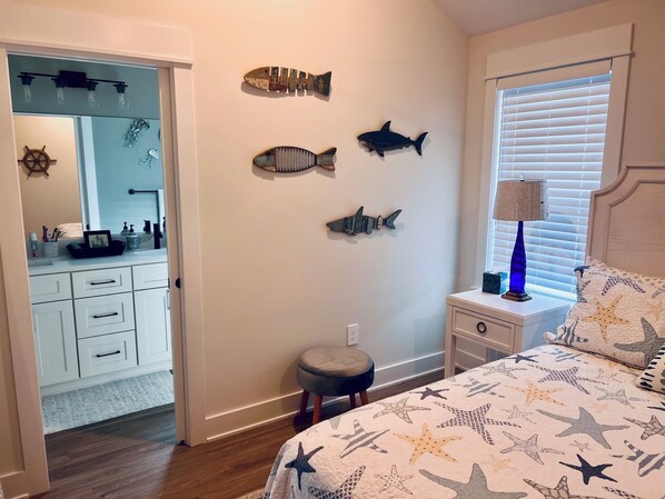 Room - New Condo, Sleeps 6, 3 Bedroom, Beach Access, Community Pool & Private Cabanas. (Corolla)
