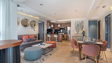 Deluxe Apartment, Multiple Beds, Kitchen, Courtyard View | Living area | 55-inch Smart TV with digital channels, Netflix, Hulu