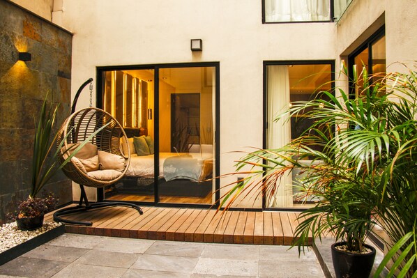 高級公寓, 2 間臥室, 庭院, 庭園景觀 | 露台/庭院