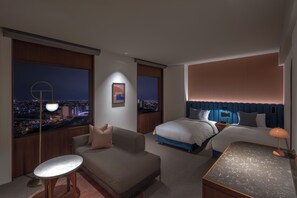 Grand-Zweibettzimmer, Nichtraucher (HighFloor, Minibar, Checkout 12:00) | Kostenlose Minibar, Zimmersafe, Verdunkelungsvorhänge