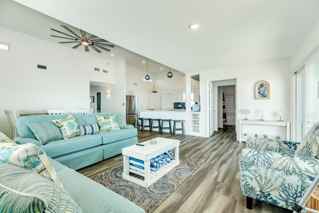 Ocean front home w/ direct beach access, pet friendly and shared community pool