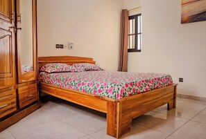 3 Schlafzimmer, Bügeleisen/Bügelbrett, WLAN, Bettwäsche