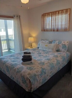 3 chambres, fer et planche à repasser, Wi-Fi gratuit, draps fournis