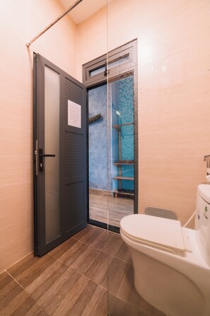 Standard Room, City View | Bathroom | Towels - Suda House (Da Lat)