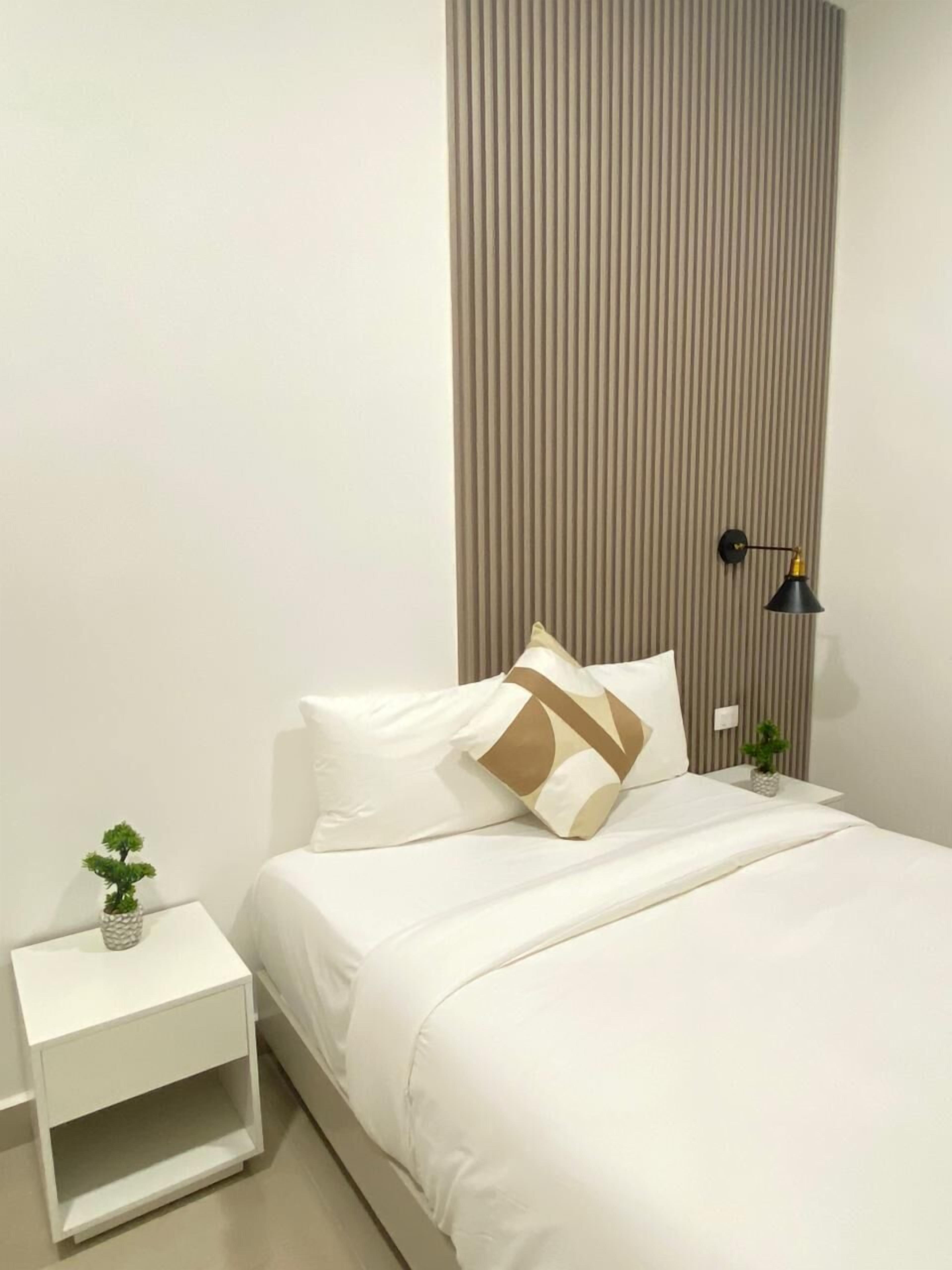 Comfort Room | Free WiFi