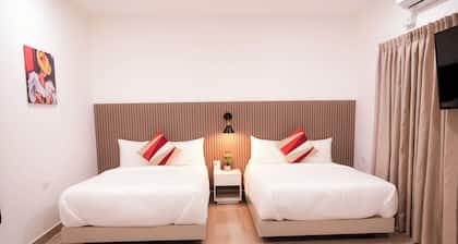 Hotel H4