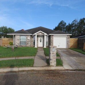 Exterior - Comfortable family kids/office house (Brownsville)