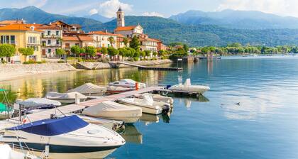 The Golden View: 2-Bed Apartment w/ AC, Belgirate, Italy