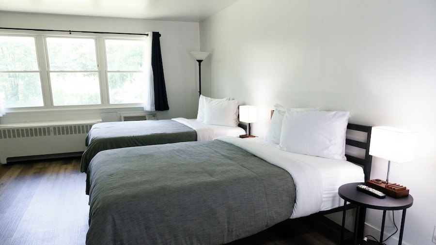 The Lagrange Inn & Extended Stay