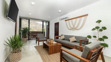 Exclusive Apartment, 3 Bedrooms, Private Bathroom, Poolside | Living area