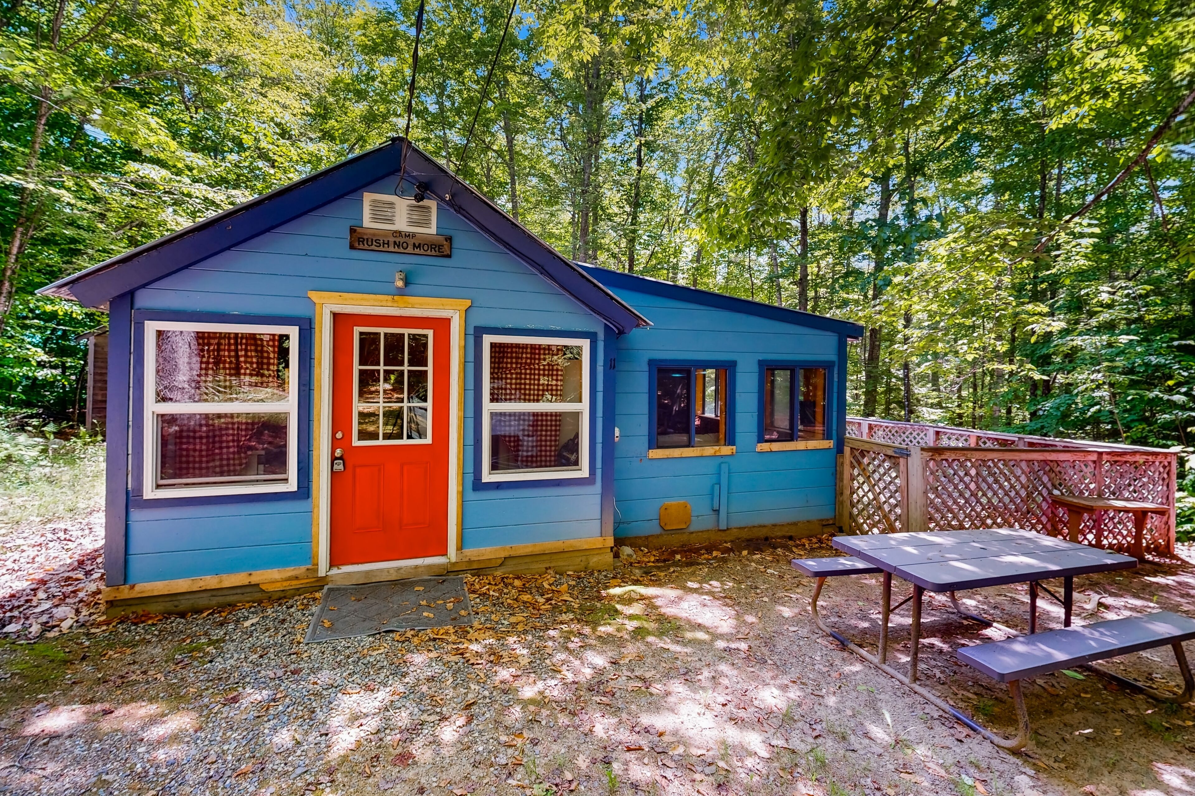 Dog-friendly house with water sports gear, firepit, grill, & enclosed yard