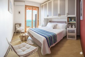 1 bedroom, iron/ironing board, bed sheets - Apartment with sea view terrace and A/C | Ap57 (Cipressa)