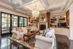 Villa, Garden Area | Living area