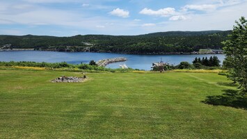 View of the Plate Cove West harbour from the patio.