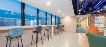Lemon Hotel