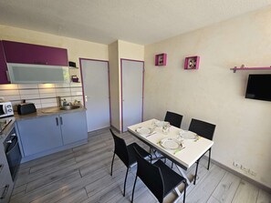 Refrigerador, microondas, horno y tostadora 