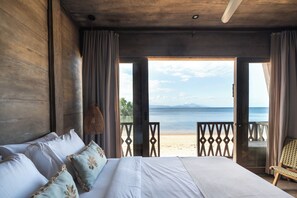 Villa Deluxe, vue plage, en front de plage | 3 chambres, literie de qualité supérieure, bureau, Wi-Fi gratuit