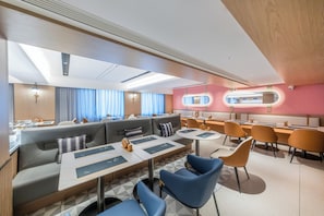 Free daily buffet breakfast - Yishang Hotel (Kunming)