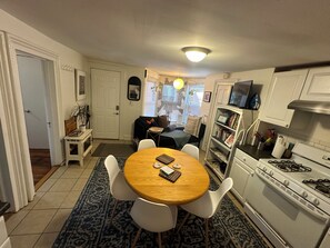 Mikrobølgeovn, ovn, kogeplade, opvaskemaskine
