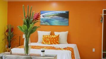 1 bedroom, bed sheets