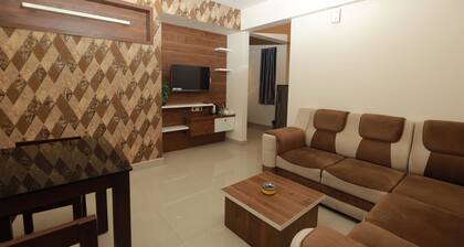 PAL SUITES ROOMS,
2min to the COCHIN INTERNATINAL AIRPORT NEDUMBASSERY