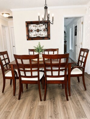 Dining - Beautiful, Cozy home in Concord providing a spacious & tranquil retreat (Concord)