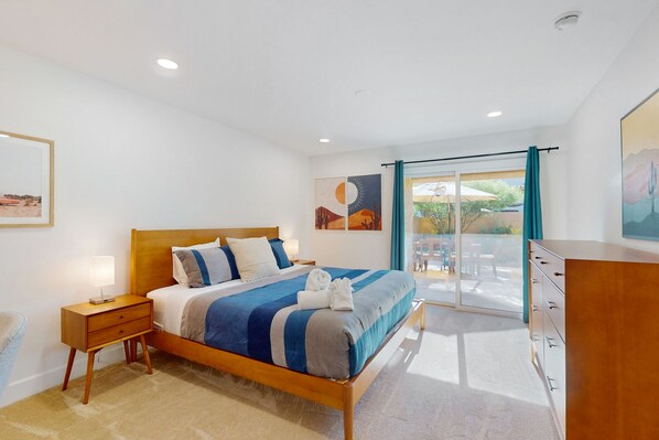 2 chambres, bureau, fer et planche à repasser, accès Internet