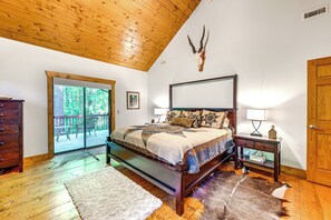 3 Schlafzimmer, Schreibtisch, Bügeleisen/Bügelbrett, Reisekinderbett