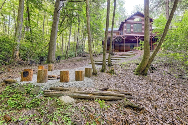 Sapphire Vacation Rental | 3BR | 2BA | Stairs Required | 1,850 Sq Ft