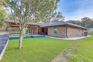 Exterior - Peaceful Fairhope Getaway, 2 Mi to South Beach (Fairhope)